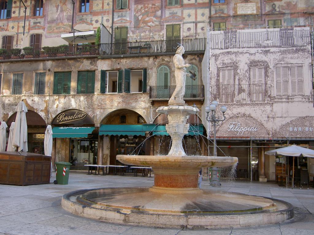 Protezione Della Giovane - Female Hostel Werona Zewnętrze zdjęcie